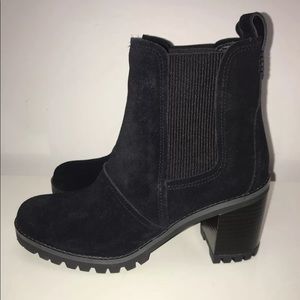 UGG HAZEL BLACK SUEDE BOOTS UK SIZE 5